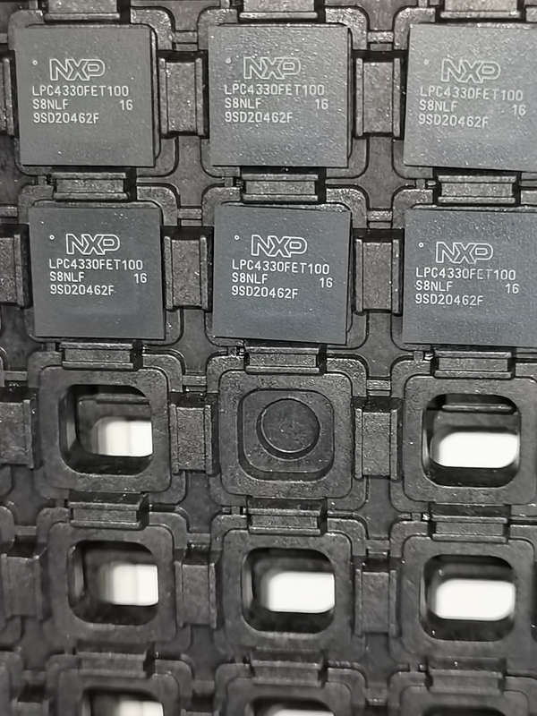 LPC4330FET100    BGA100   Original tout neuf de microcontrôleur d'IC de puce de circuit intégré inutilisé