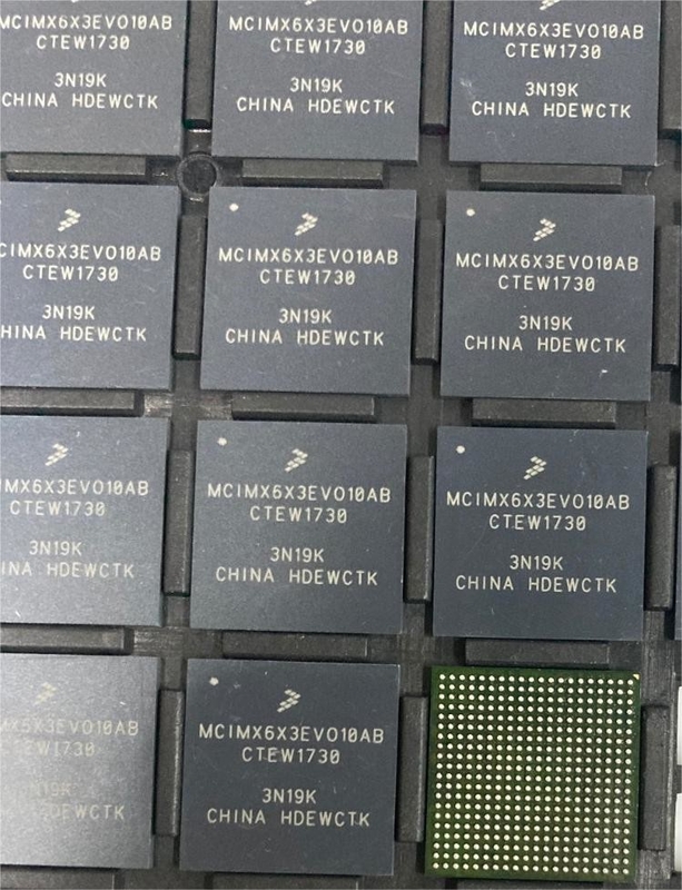 MCIMX6X3EVO10AB    BGA400   Original tout neuf de microcontrôleur d'IC de puce de circuit intégré inutilisé